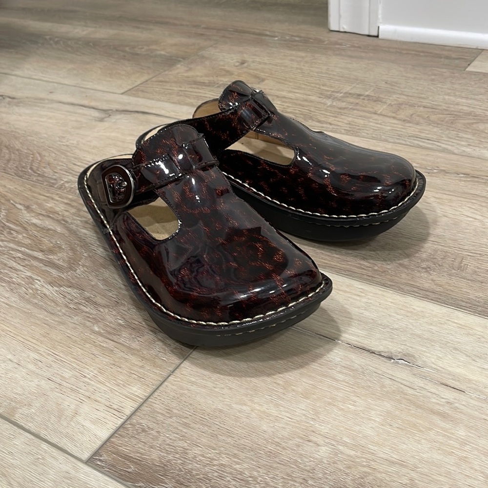 Alegria slides. Dark leopard. Size 40.